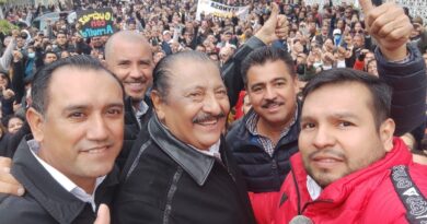 “Tranquilo y con la confianza puesta en el comité nacional electoral del SNTE, Arnulfo espera luz verde para iniciar campaña” “Tranquilo y con la confianza puesta en el comité nacional electoral del SNTE, Arnulfo espera luz verde para iniciar campaña”