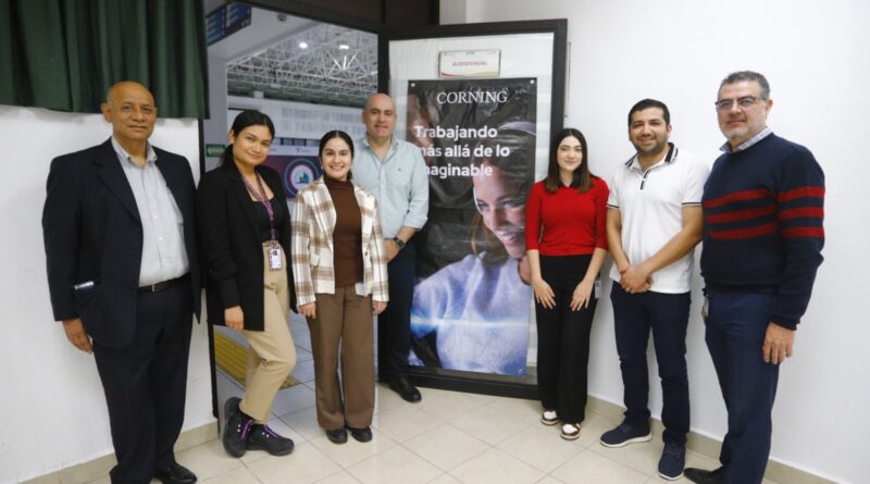 Recluta Corning a egresados y alumnos de la UTTN Recluta Corning a egresados y alumnos de la UTTN