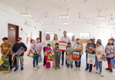 Festejaron menores migrantes la Navidad con Carlos y Alejandra