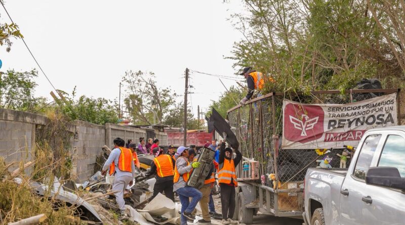 Inició el Alcalde Carlos Peña Ortiz Jornada de Limpieza Imparable en la Lázaro Cárdenas Inició el Alcalde Carlos Peña Ortiz Jornada de Limpieza Imparable en la Lázaro Cárdenas