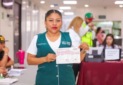 Reconoce Carlos Peña Ortiz a trabajadores de la salud con programa social municipal