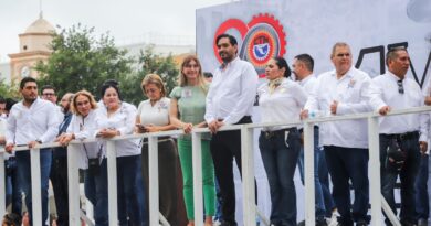 Acompañó la senadora Maki Ortiz a 20 mil trabajadores de Reynosa en su desfile del 1 de Mayo