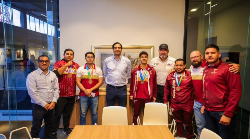 Felicitó Alcalde Carlos Peña Ortiz a medallistas de la Olimpiada Nacional CONADE 2026 Felicitó Alcalde Carlos Peña Ortiz a medallistas de la Olimpiada Nacional CONADE 2026