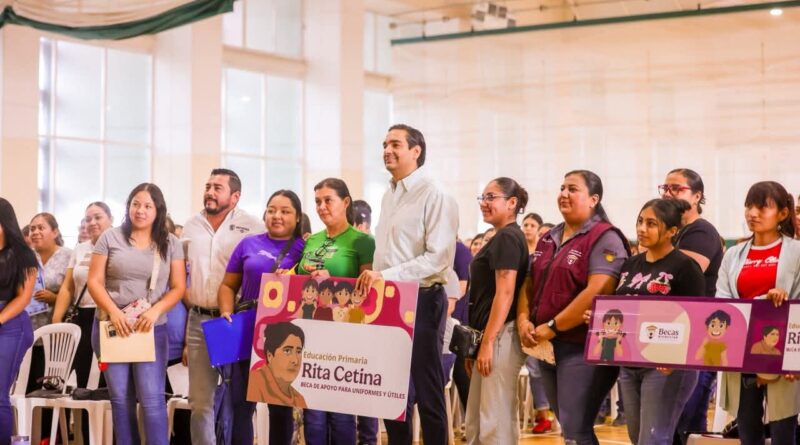 «La educación es la base de la transformación»: Carlos Peña Ortiz, al entregar Becas Rita Cetina en Reynosa «La educación es la base de la transformación»: Carlos Peña Ortiz, al entregar Becas Rita Cetina en Reynosa