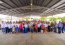 Recibieron familias de el Olmo a Carlos Peña Ortiz en escuela primaria