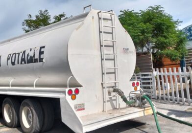 Realiza COMAPA reparto de agua potable mediante camiones cisterna Realiza COMAPA reparto de agua potable mediante camiones cisterna