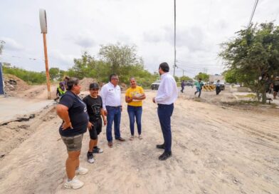 Refuerza Gobierno de Reynosa mejoramiento de vialidades en la colonia Loma Blanca Refuerza Gobierno de Reynosa mejoramiento de vialidades en la colonia Loma Blanca
