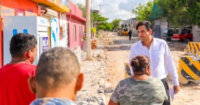 Verificó Carlos Peña Ortiz pavimentación en calle Emilio Portes Gil para asegurar calidad de la obra Verificó Carlos Peña Ortiz pavimentación en calle Emilio Portes Gil para asegurar calidad de la obra