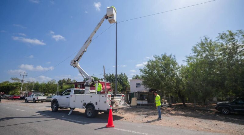 Rehabilitó Servicios Públicos de Reynosa alumbrado en la carretera Ribereña